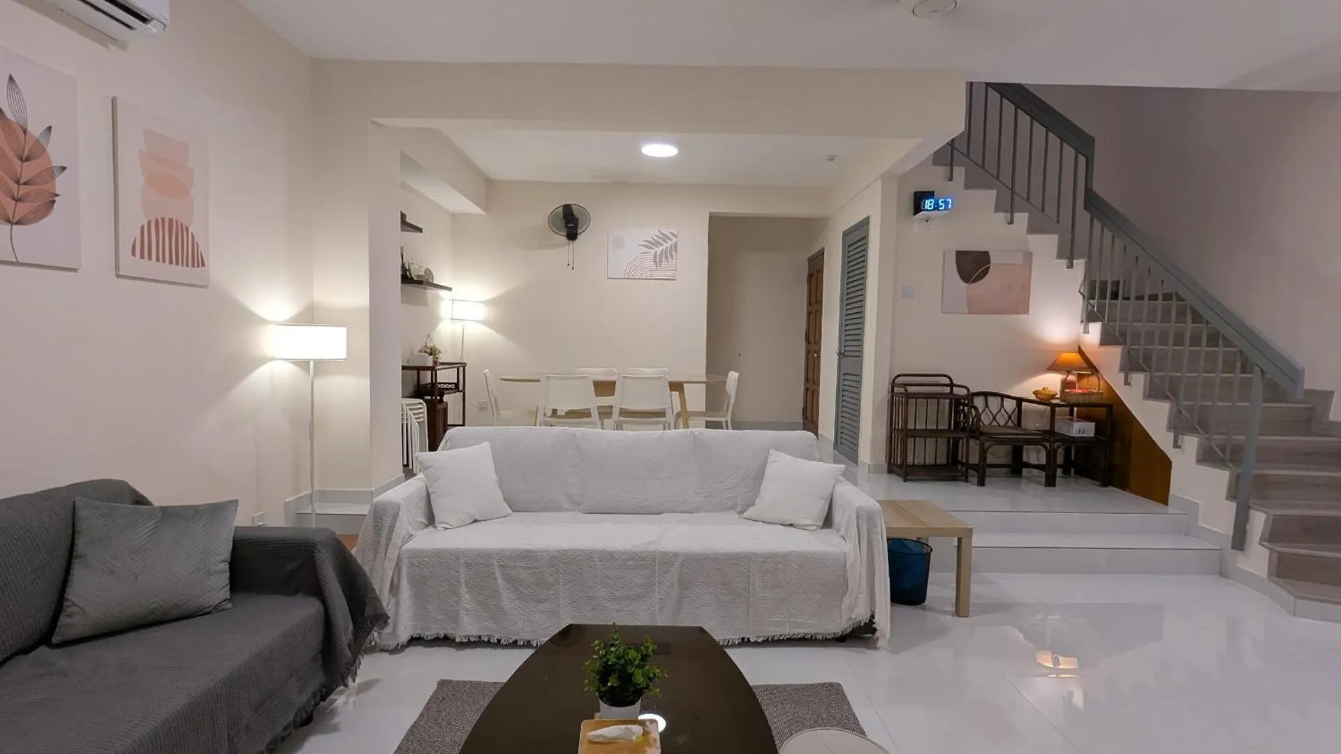4-15Pax Sawatt Homestay At Subang - Entire House Subang Jaya