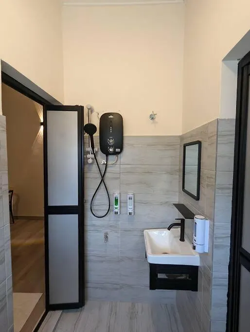 4-15Pax Sawatt Homestay At Subang - Entire House Subang Jaya 0*,